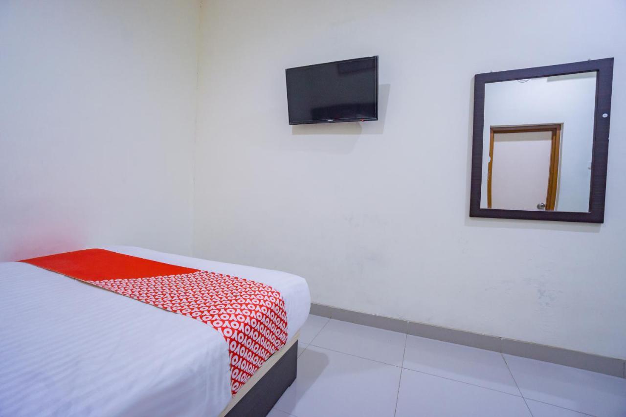 Oyo 2357 Syariah Grand Raudhah Hotel Jakarta Exterior foto