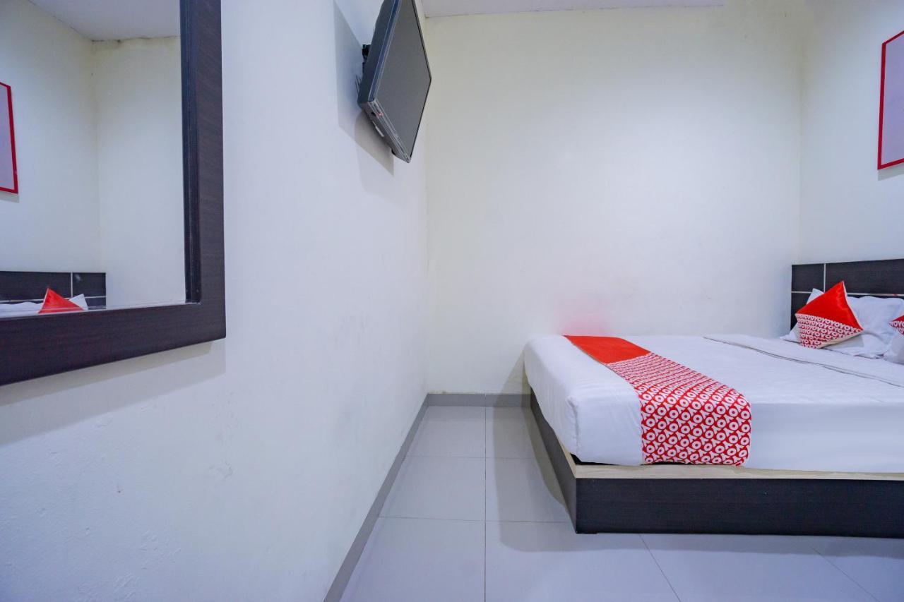 Oyo 2357 Syariah Grand Raudhah Hotel Jakarta Exterior foto