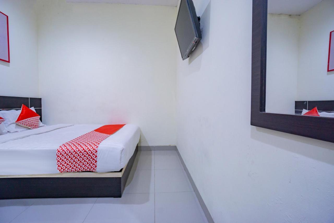 Oyo 2357 Syariah Grand Raudhah Hotel Jakarta Exterior foto
