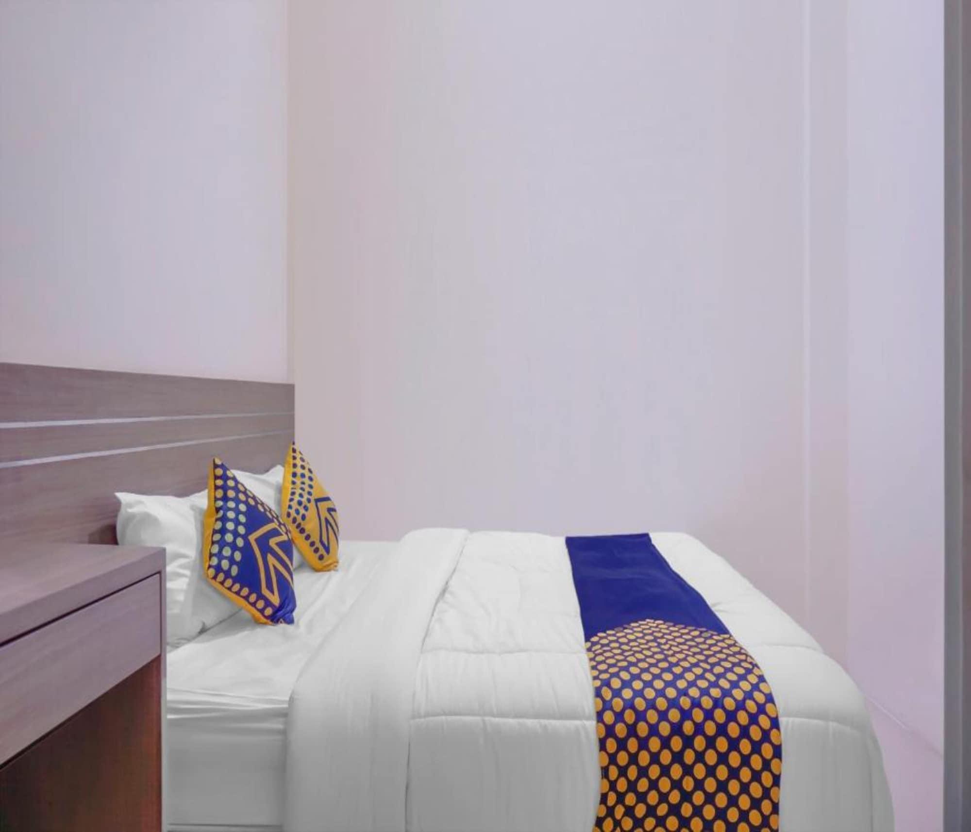 Oyo 2357 Syariah Grand Raudhah Hotel Jakarta Exterior foto
