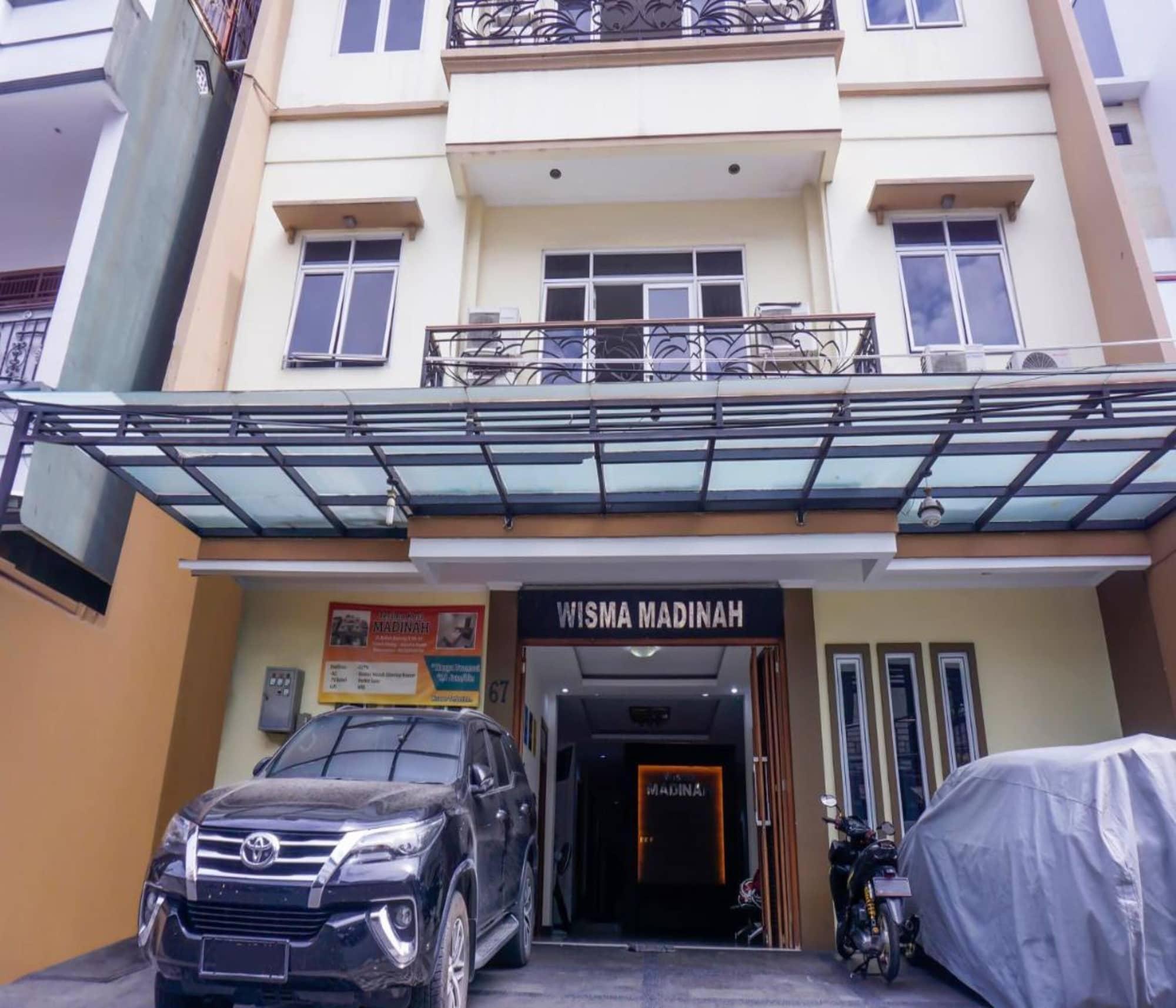 Oyo 2357 Syariah Grand Raudhah Hotel Jakarta Exterior foto