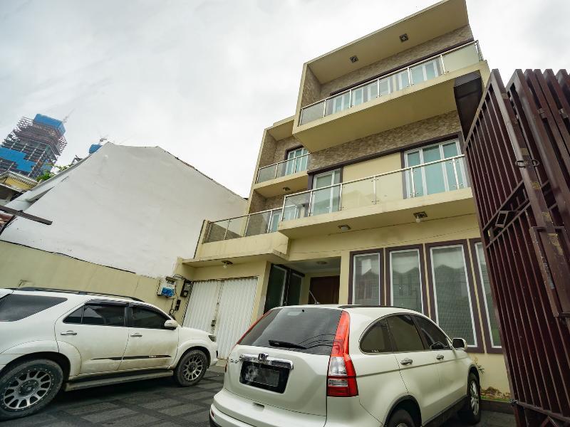 Oyo 2357 Syariah Grand Raudhah Hotel Jakarta Exterior foto