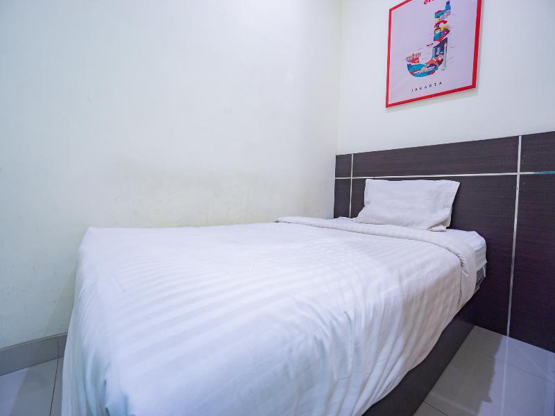 Oyo 2357 Syariah Grand Raudhah Hotel Jakarta Exterior foto
